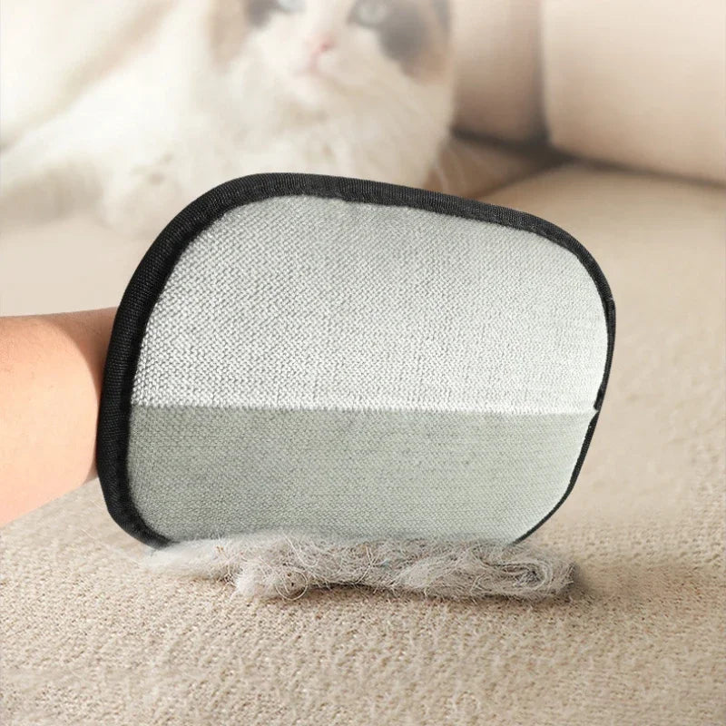 Revolutionary Pet Grooming Gloves - Effortlessly Remove Dog & Cat Hair from Furniture & Clothing!
